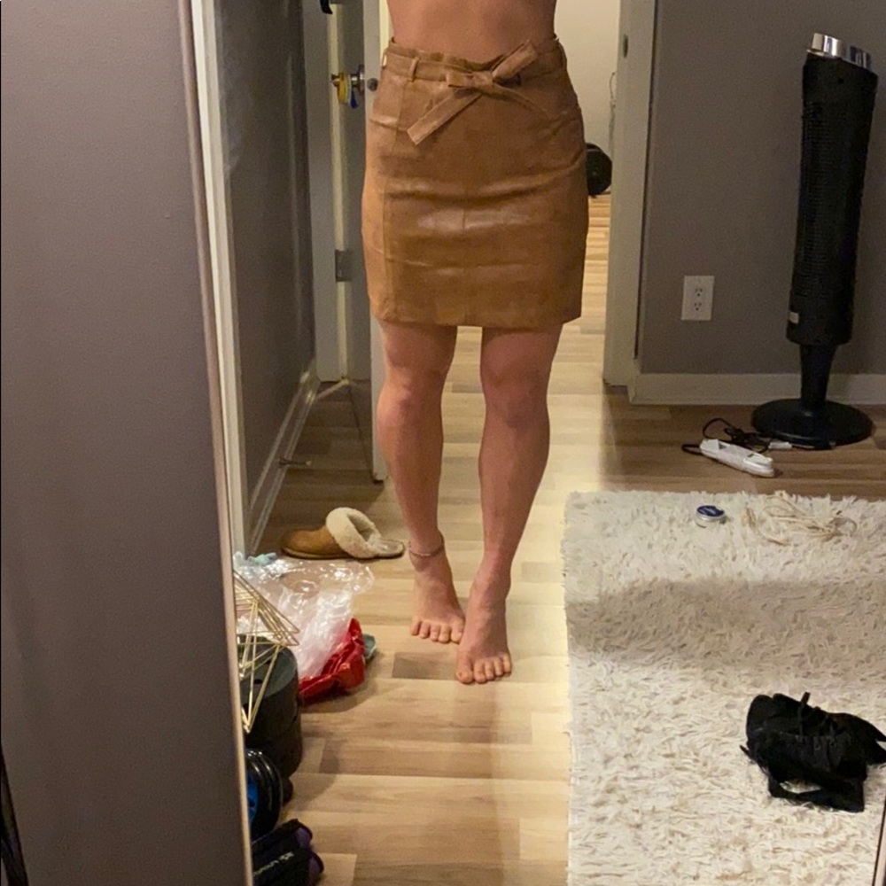 Faux leather skirt with belt